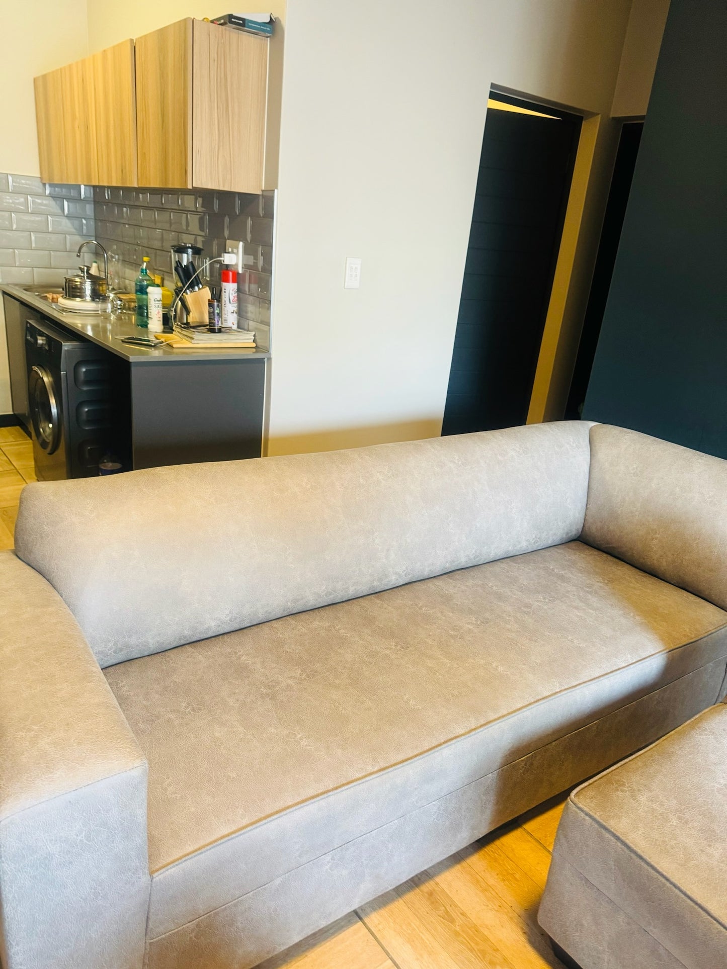 4-Seater Couch Cleaning