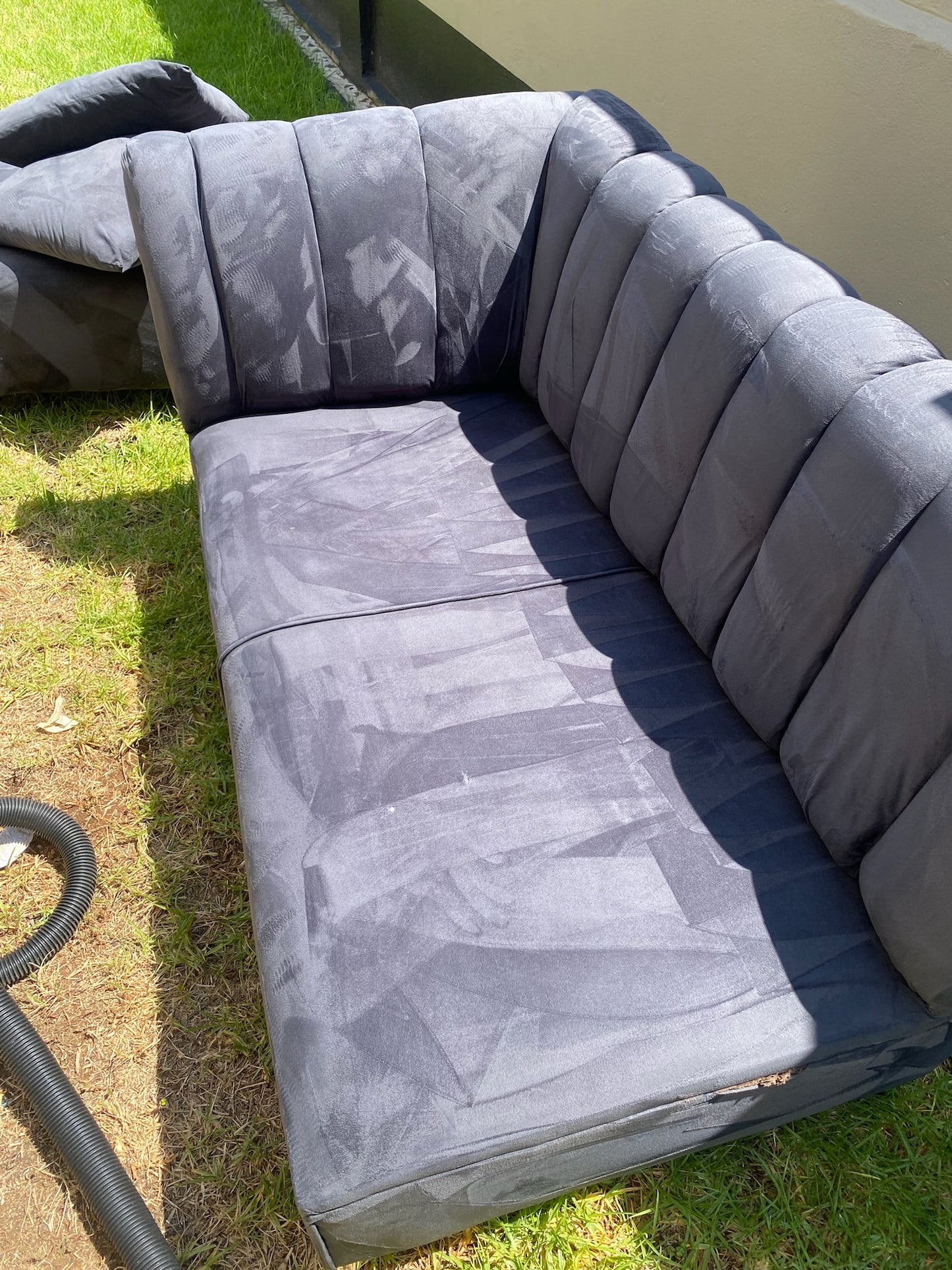 Small L-shaped couch Cleaning